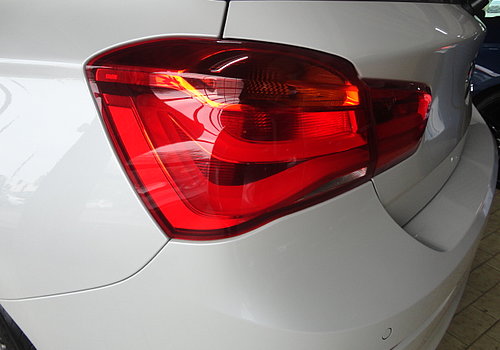 DEKRA<br>Prüfstütz­punkt